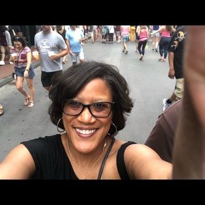 Meet your Posher, Toni